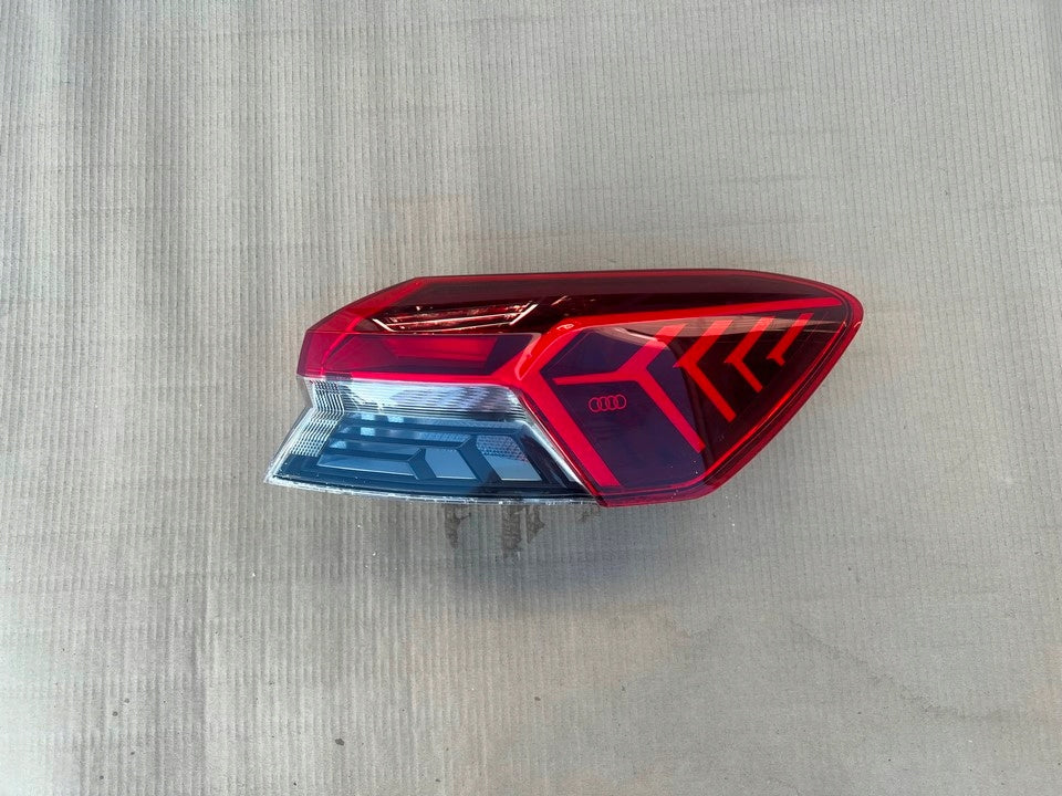 Audi e-tron Rückleuchte LED Rechts 89A945070 Rearlamp