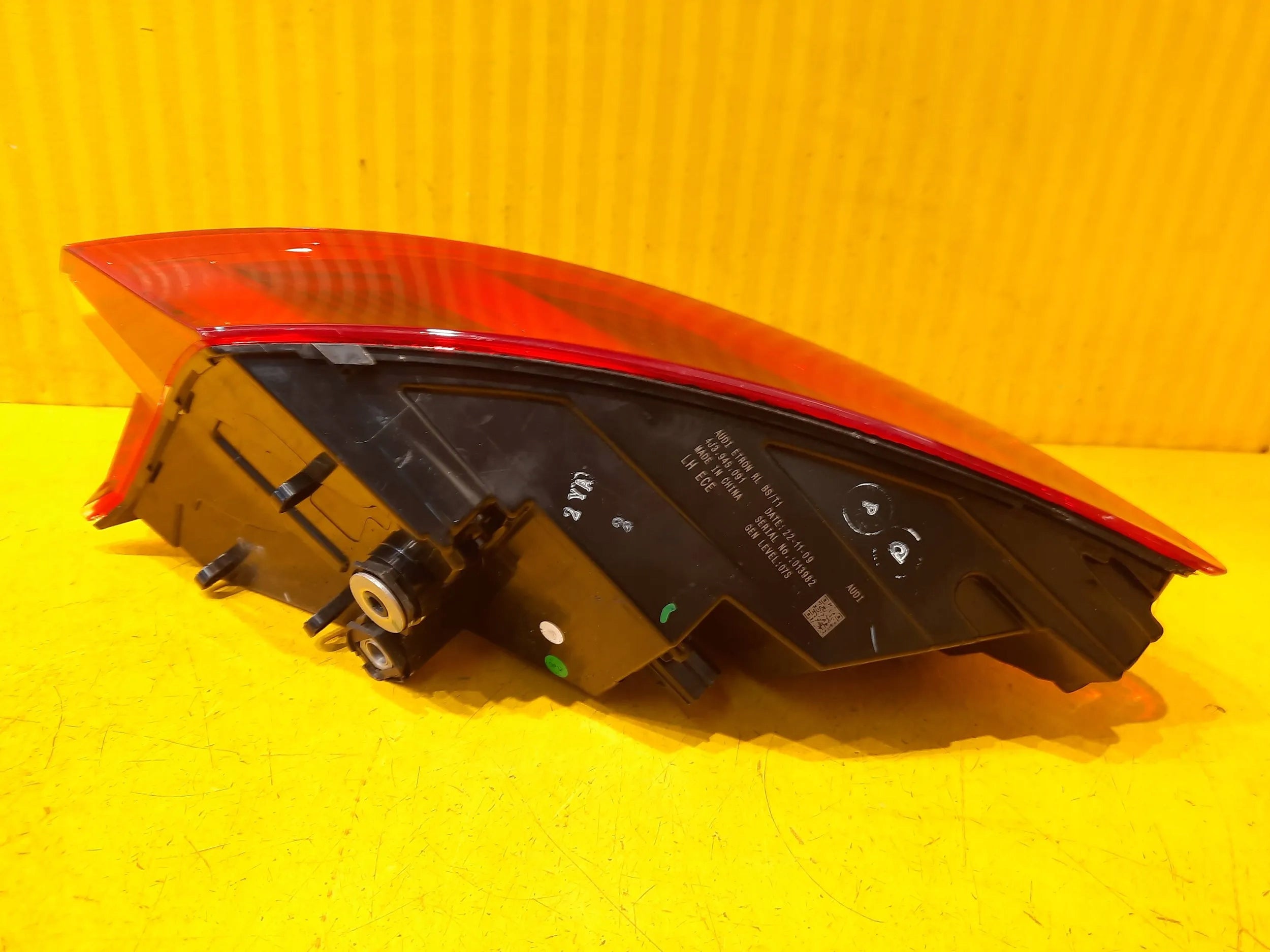 Audi A4 Rückleuchte LED Links 4J3945091 Rearlamp