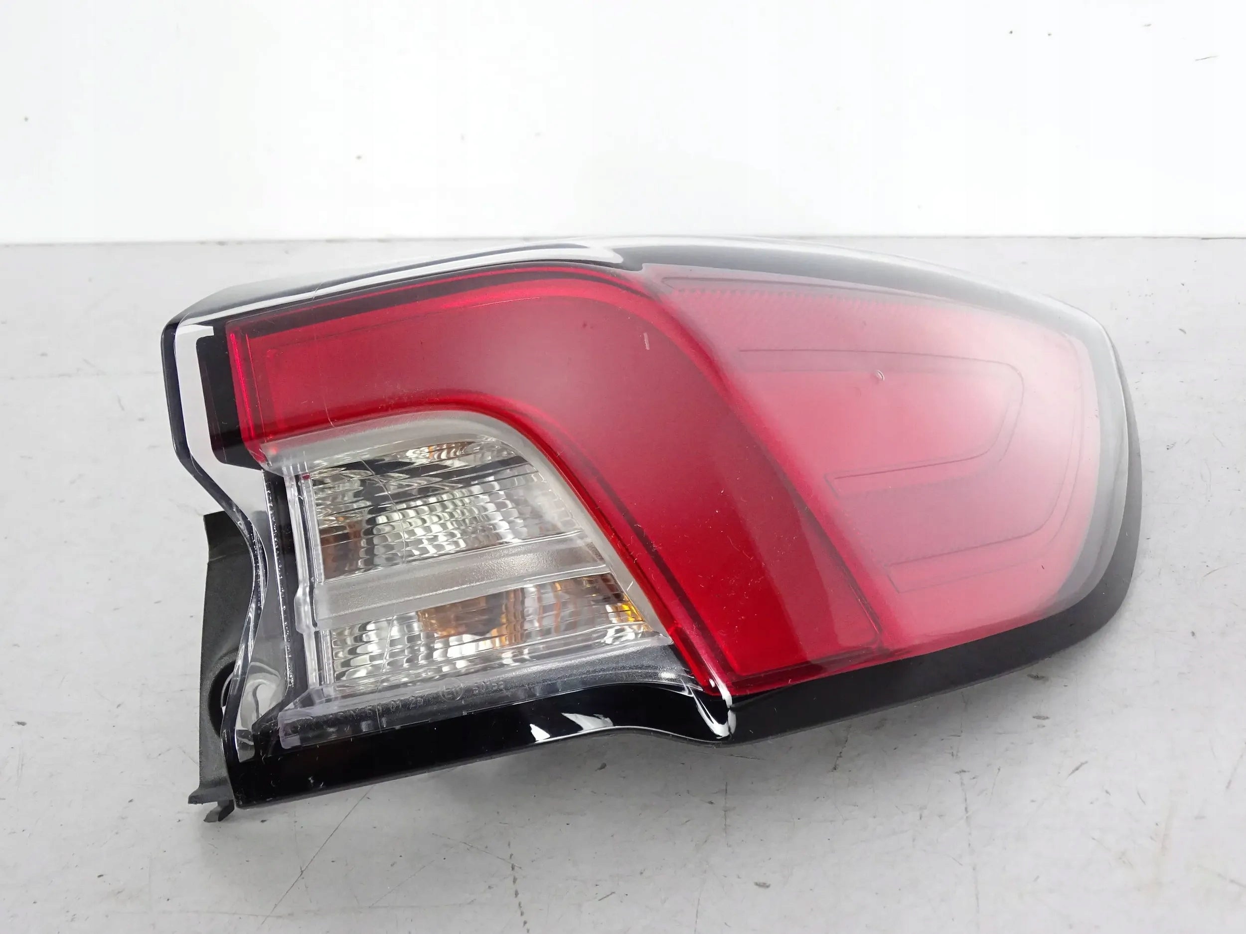 Ford Kuga Rückleuchte LED Rechts LV4B13404BEL Rearlamp