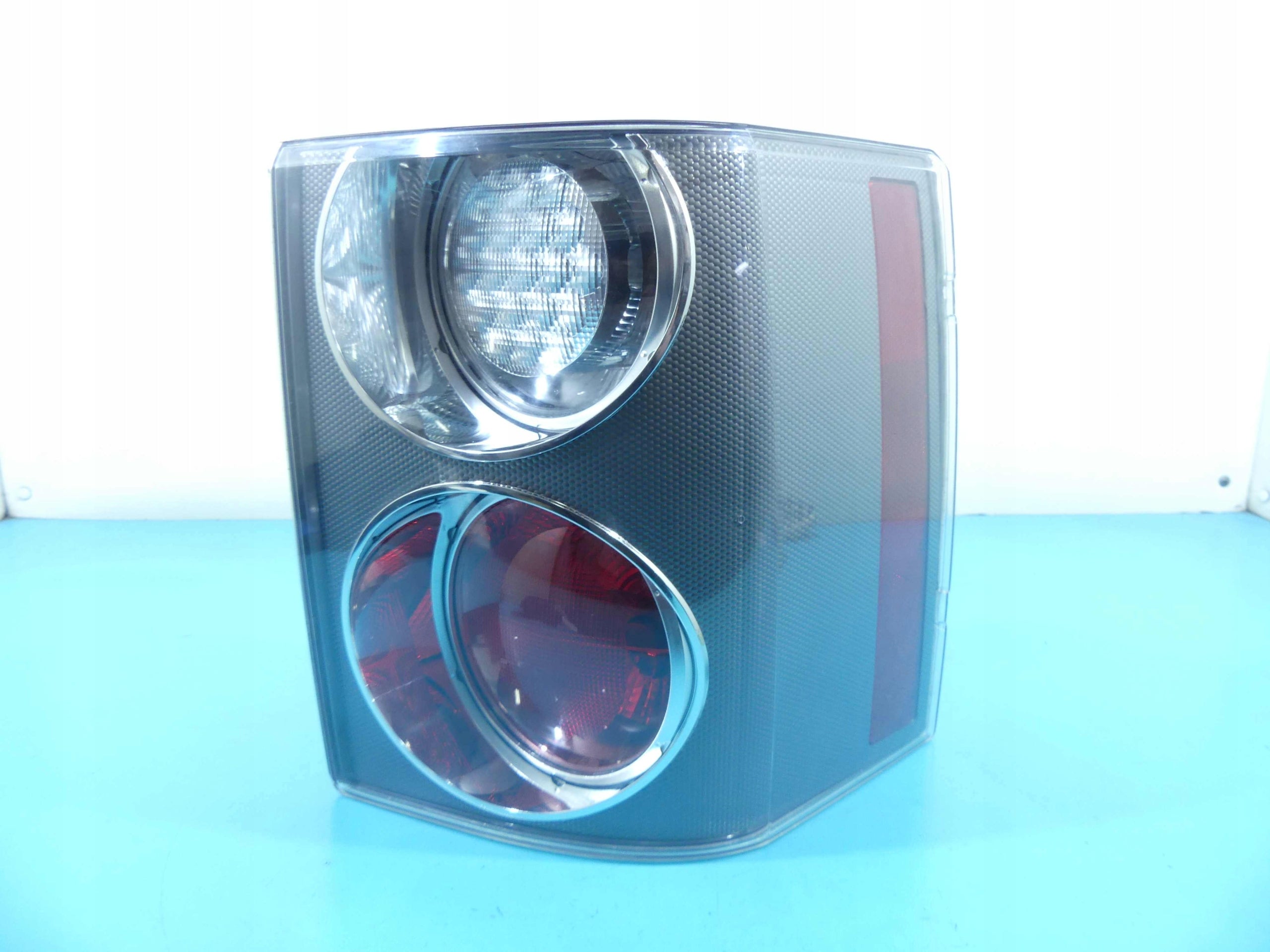 Land Rover Rover Tail Light LED Right Rearlamp 