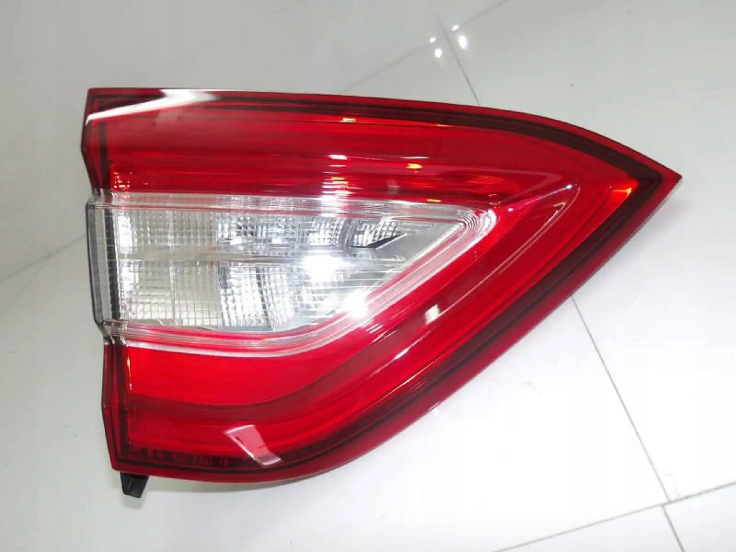 Maserati Levante tail light LED right rear lamp 