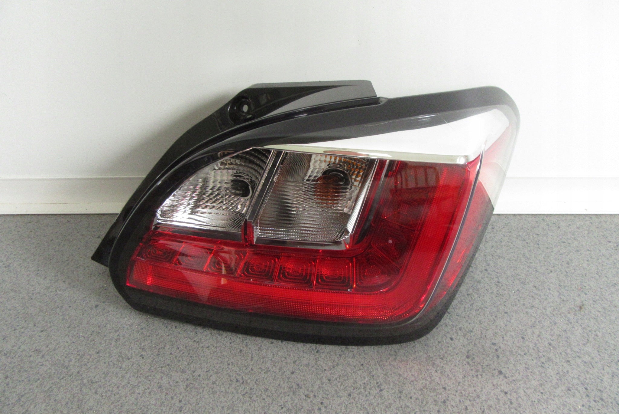 Mitsubishi GTO Rückleuchte Rechts 8330B244 Rearlamp