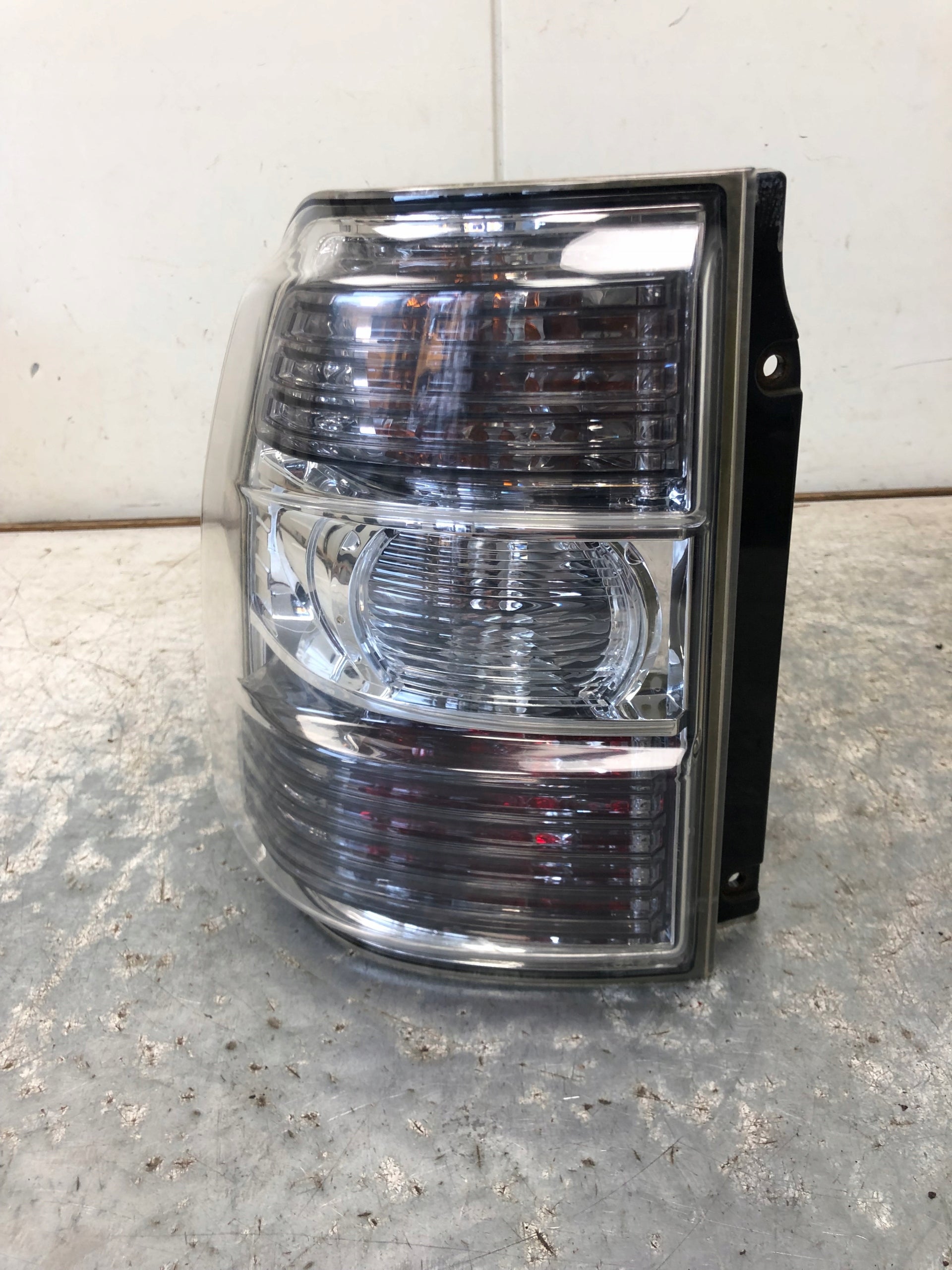 Mitsubishi Pajero Rückleuchte LED Links Rearlamp