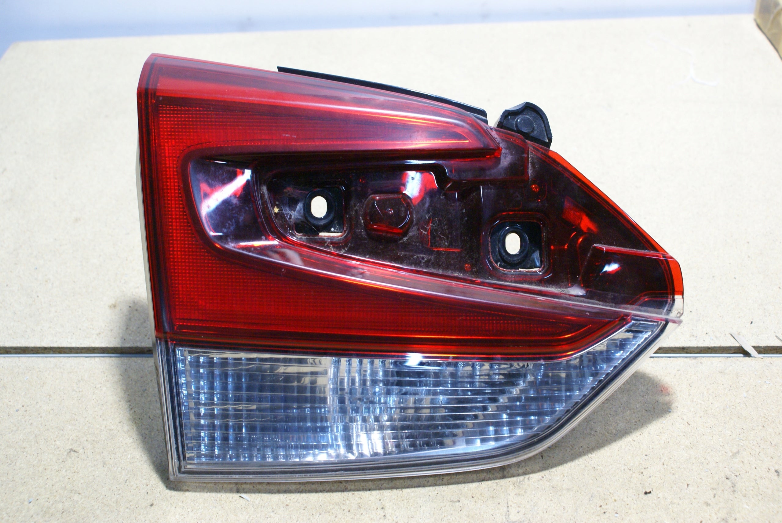 Subaru Forester Rückleuchte LED Links Rearlamp