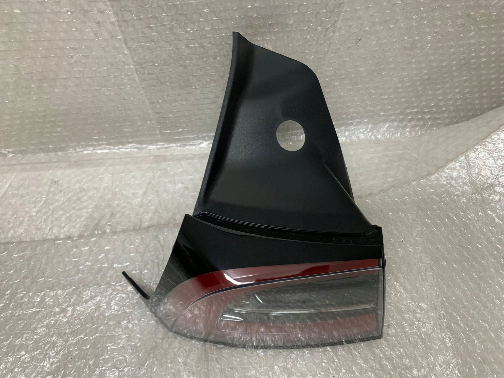 Tesla Model 3 Rückleuchte Links 150208699D Rearlamp