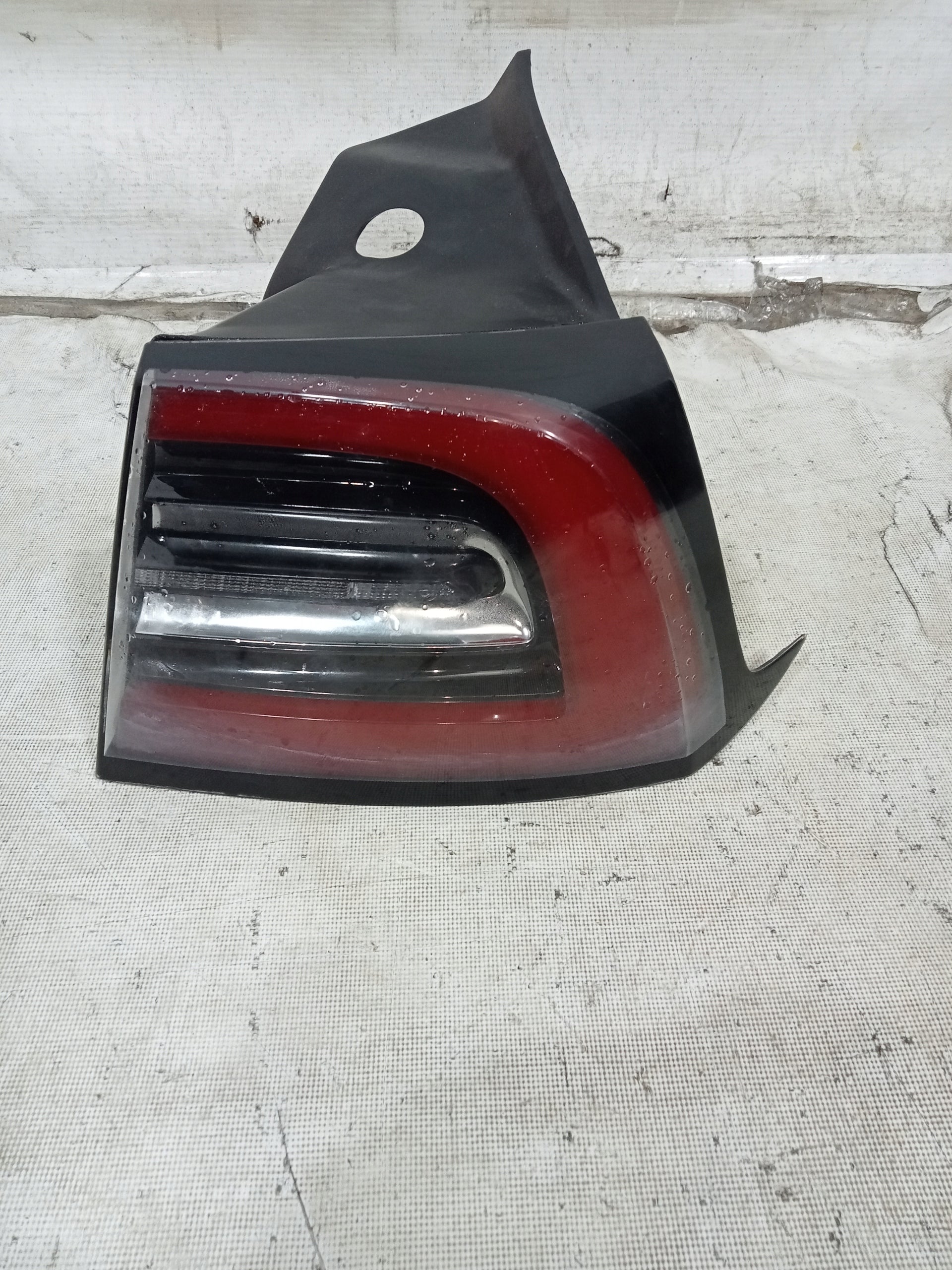 Tesla Model 3 Rückleuchte Rechts 150208700D Rearlamp