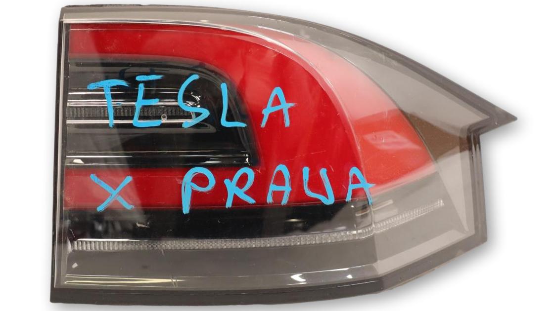 Tesla Model X Rückleuchte LED Rechts 103433500A Rearlamp