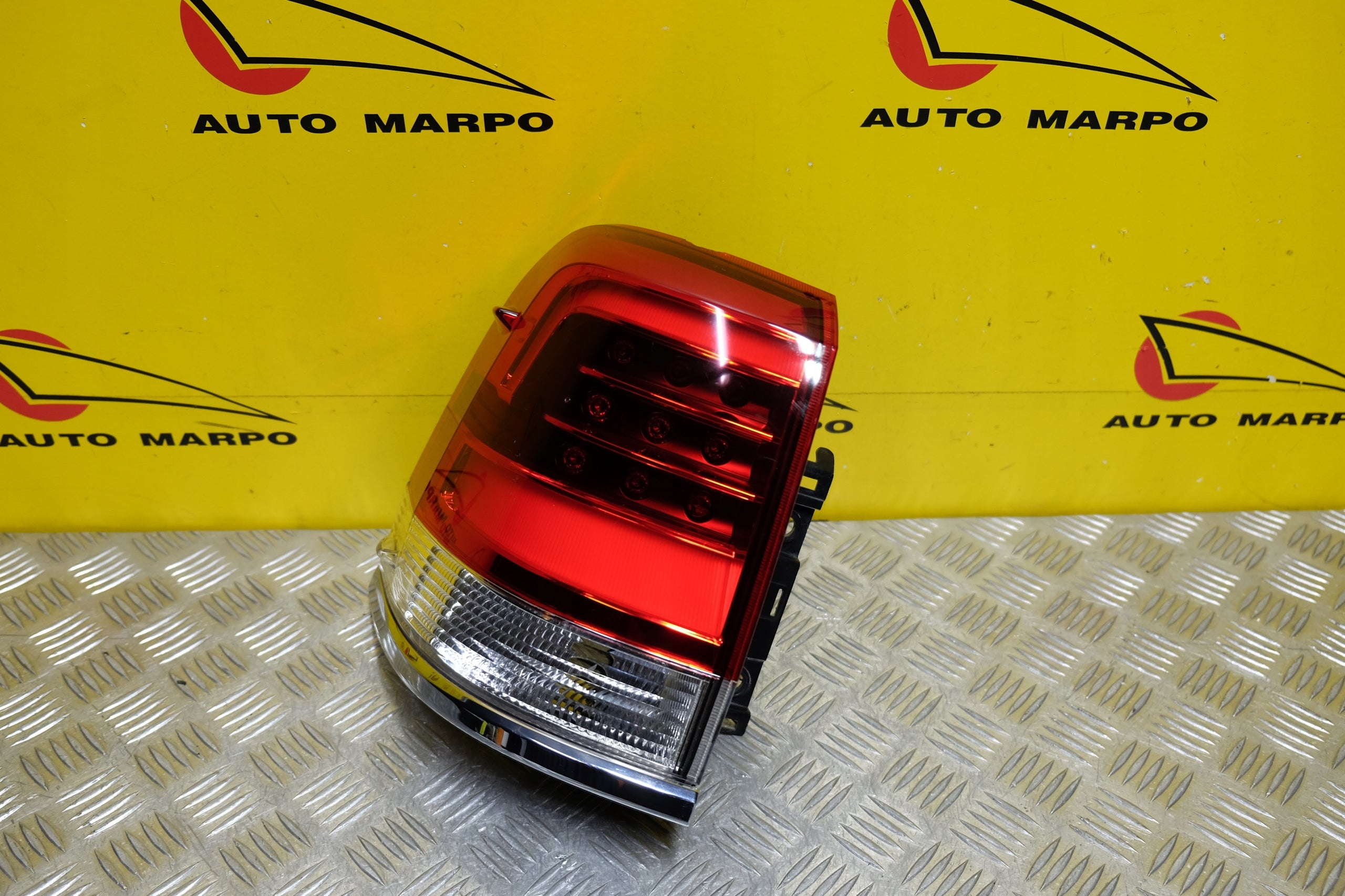 Toyota Aygo Rückleuchte LED Links Rearlamp