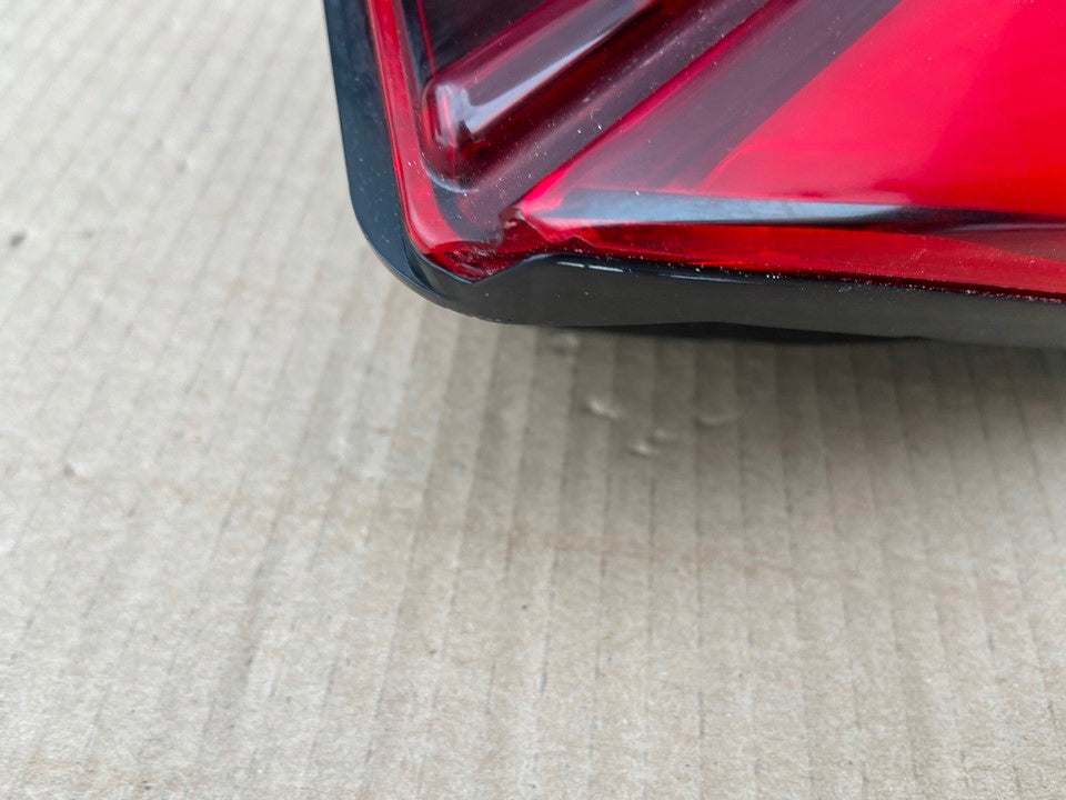 Toyota C-HR Rückleuchte LED Rechts Rearlamp