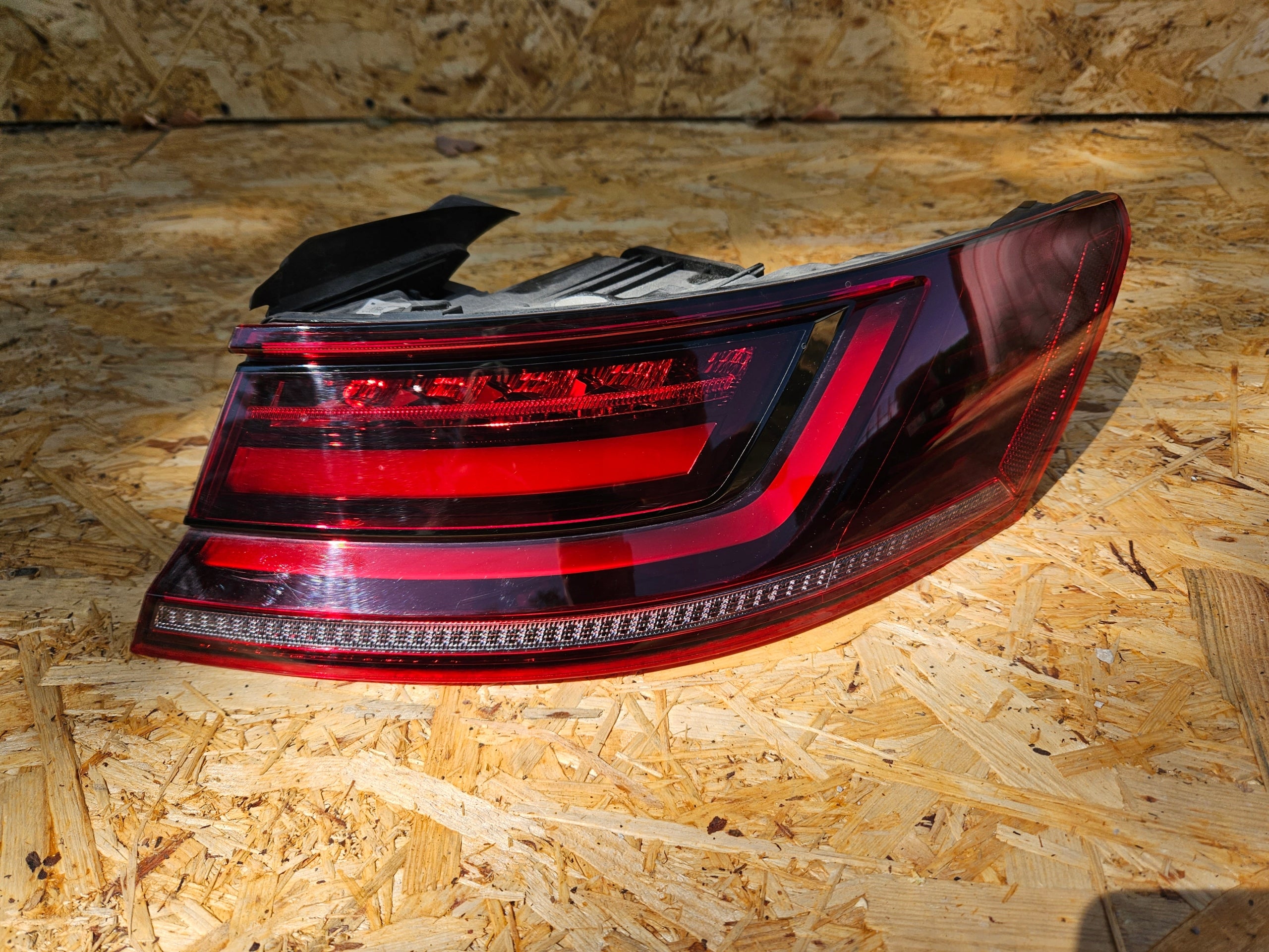 VW Arteon Rückleuchte LED Rechts 3G8945208 Rearlamp