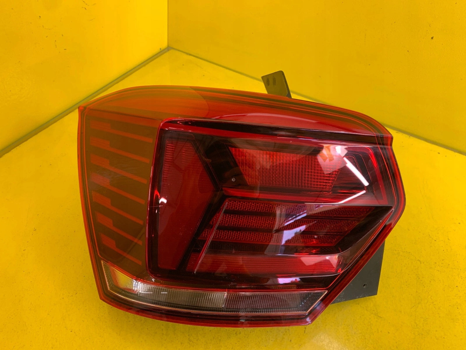 VW Polo tail light LED left 2G0945095 Rearlamp 