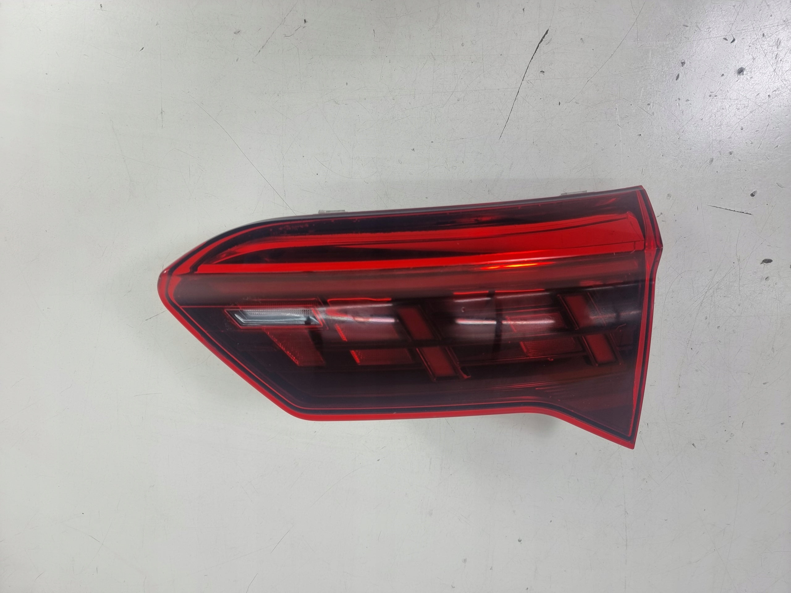 VW T-Roc Rückleuchte LED Rechts 2GA945308 Rearlamp