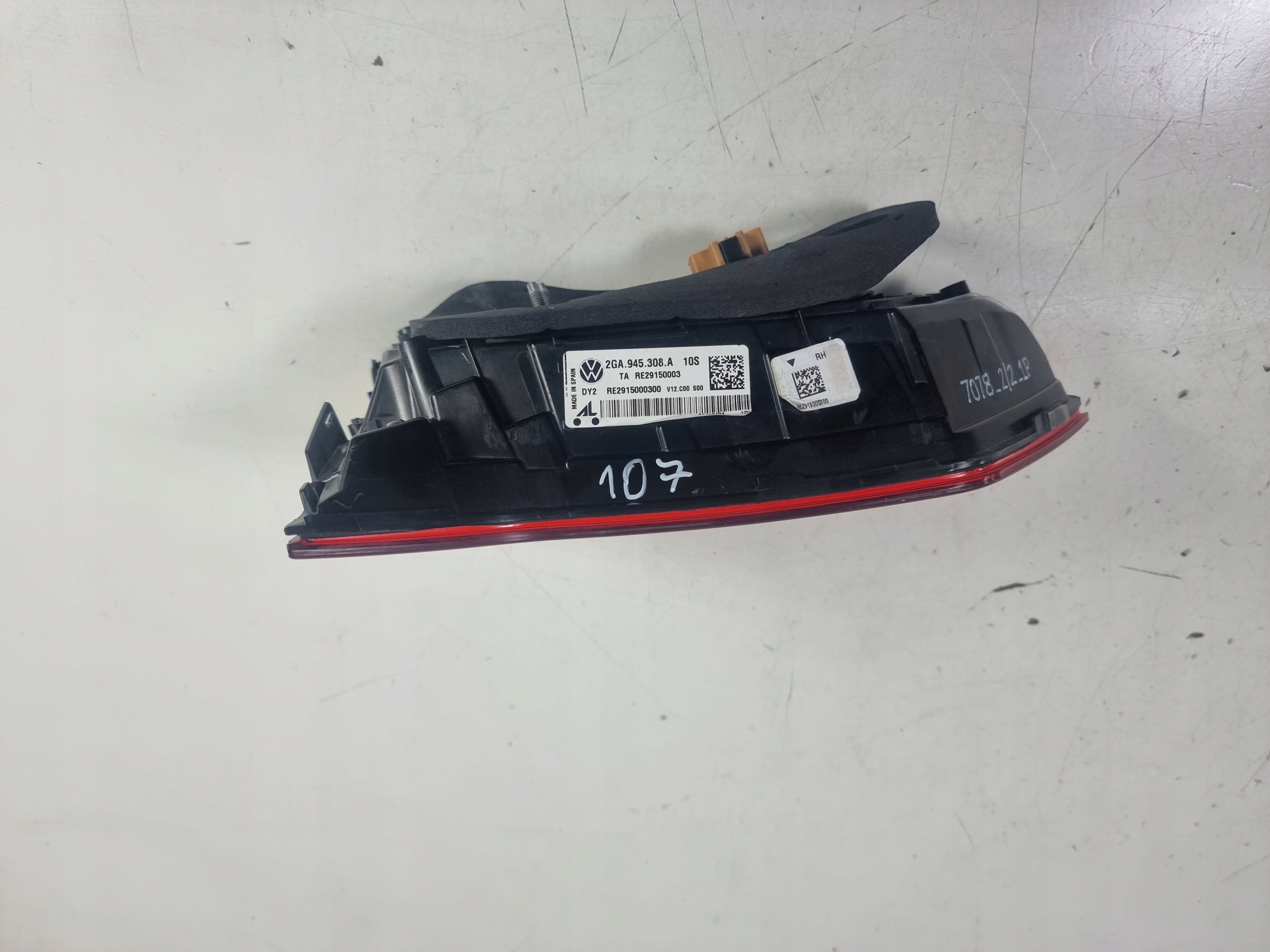 VW T-Roc Rückleuchte LED Rechts 2GA945308 Rearlamp