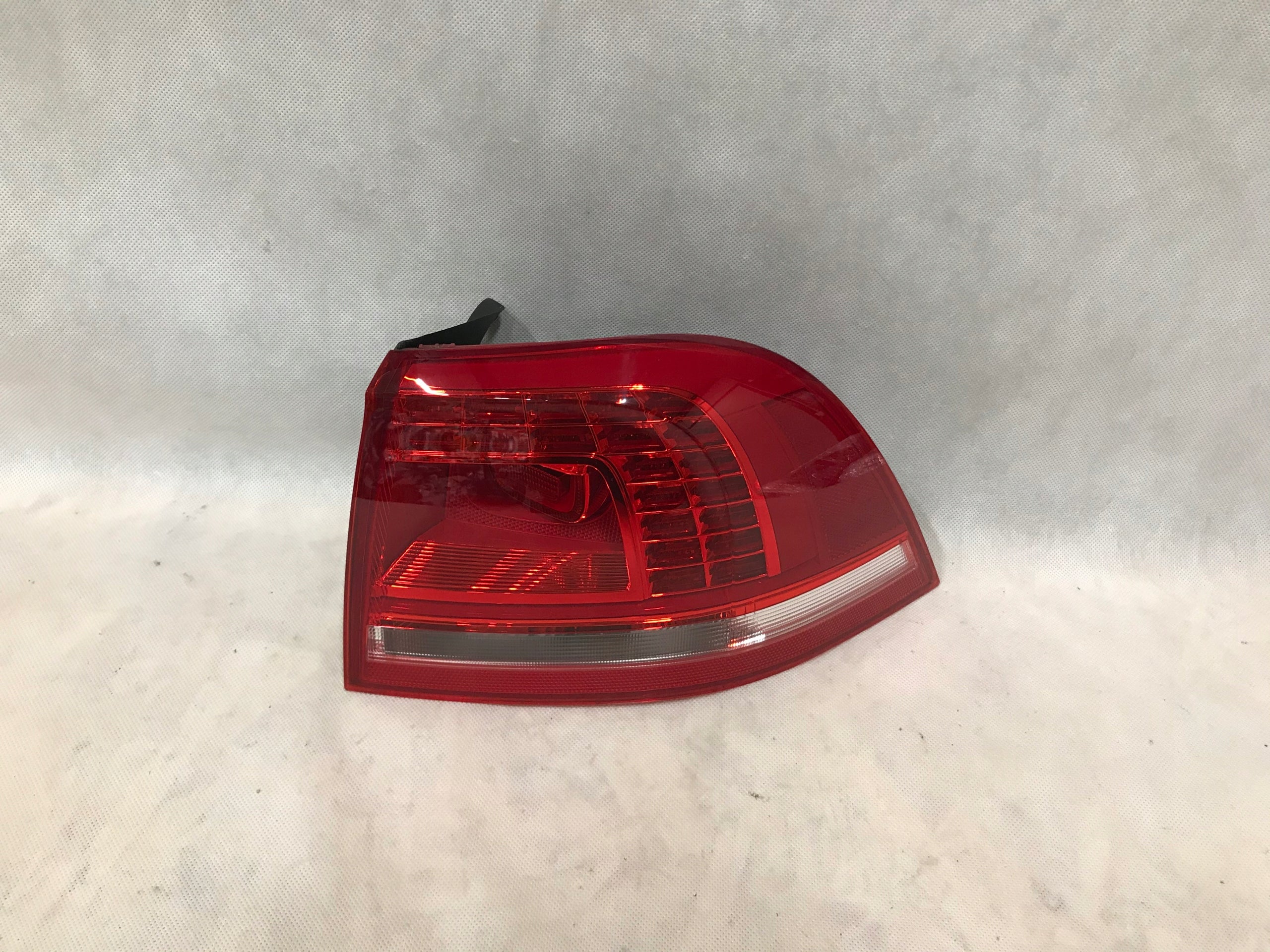 VW Touareg Rückleuchte LED Rechts Rearlamp