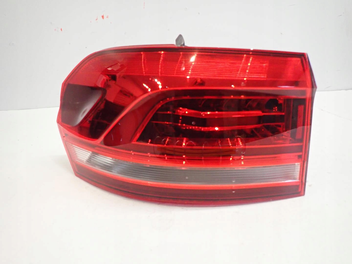 VW Touran Rückleuchte Links 5TA945207 Rearlamp