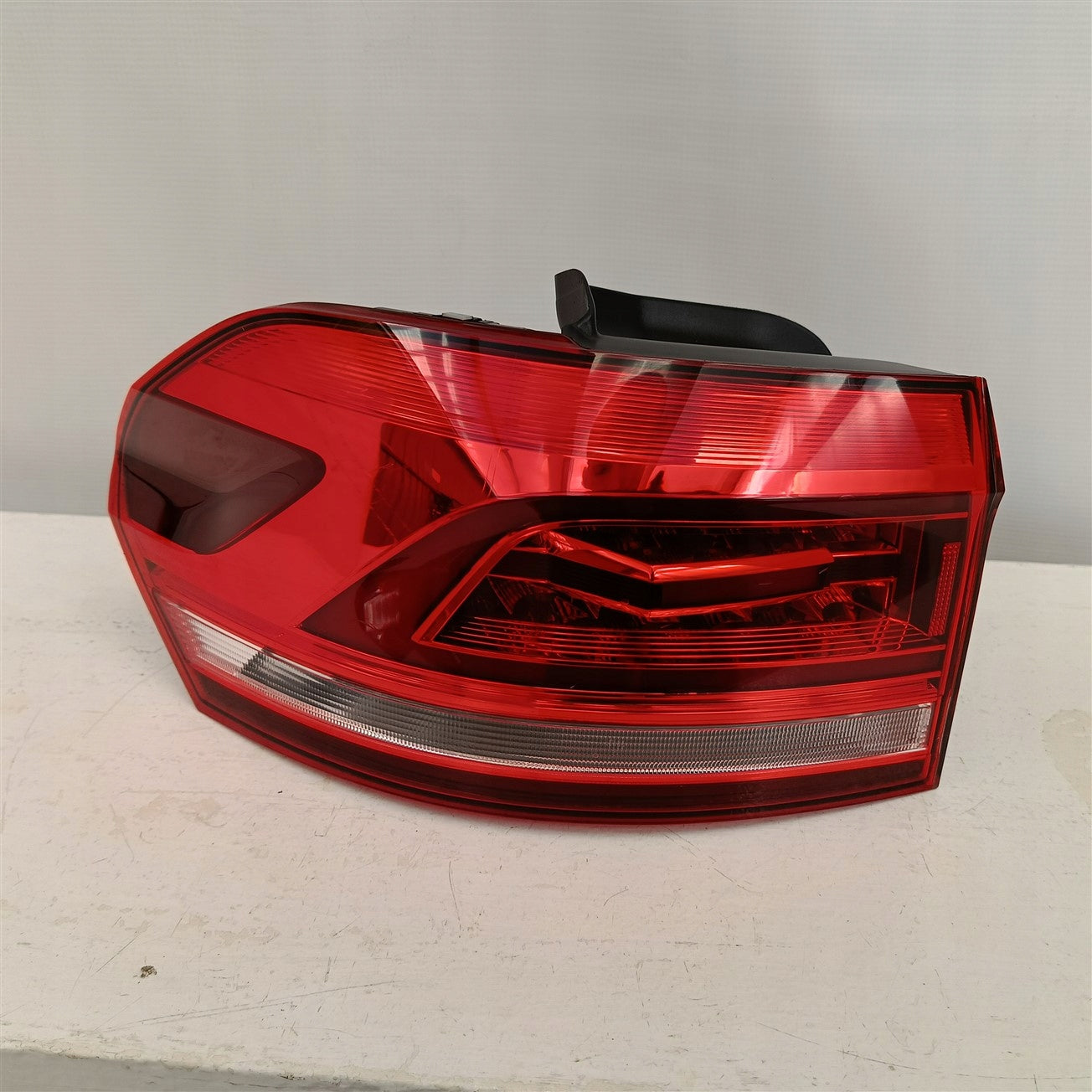 VW Touran Rückleuchte Links 5TA945207 Rearlamp