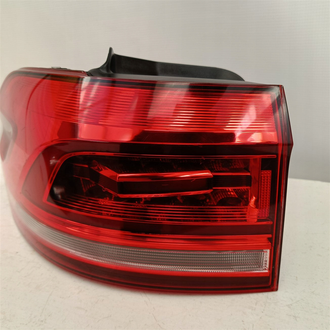 VW Touran Rückleuchte Links 5TA945207 Rearlamp