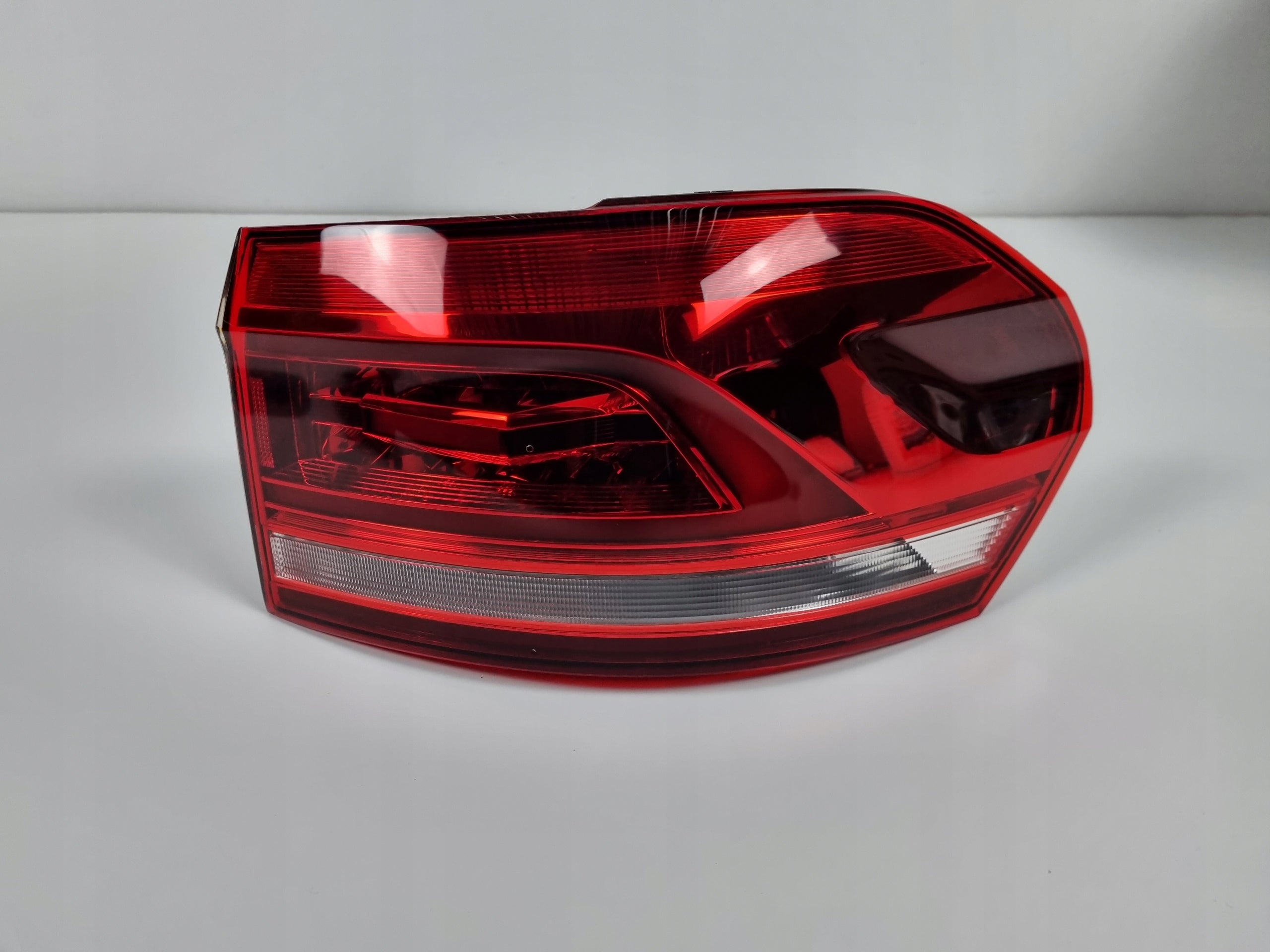 VW Touran Rückleuchte Led Rechts 5TA945208 Rearlamp