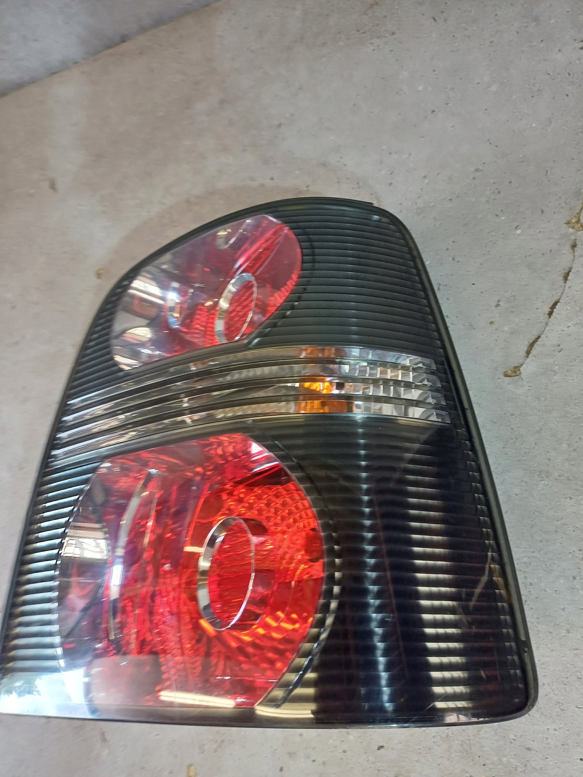 VW Touran Rückleuchte Rechts 1T0945096 Rearlamp